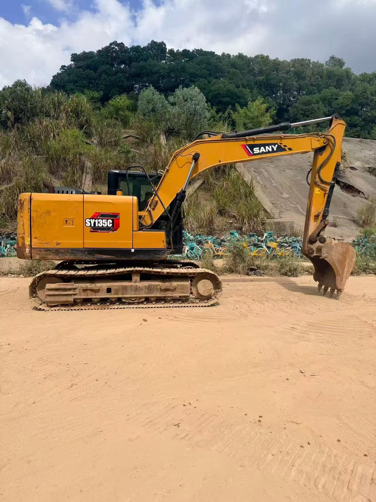 Buy Sany SY135 Used Excavator / 2 Buy Sany SY135 Used Excavator / 2