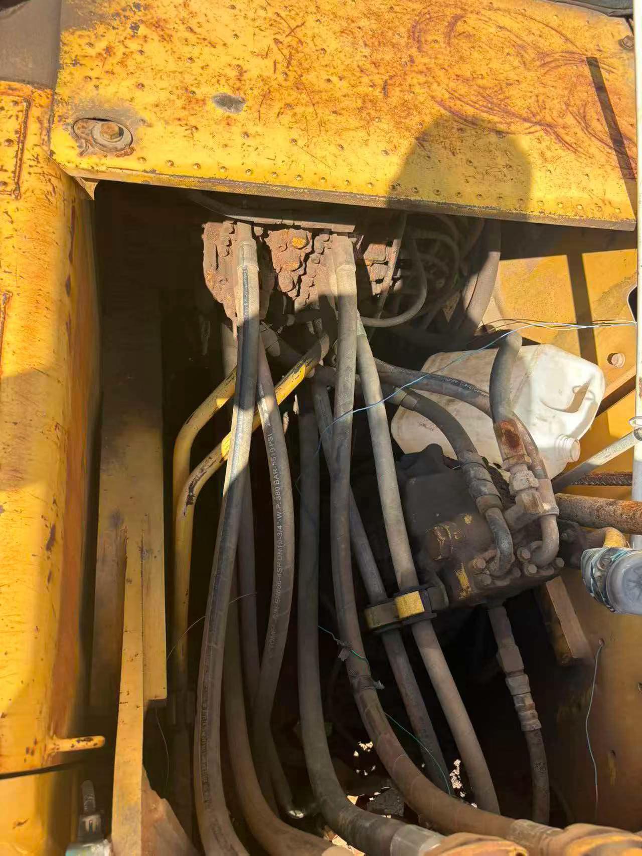 Buy Komatsu PC240-6 Used Excavator / 4