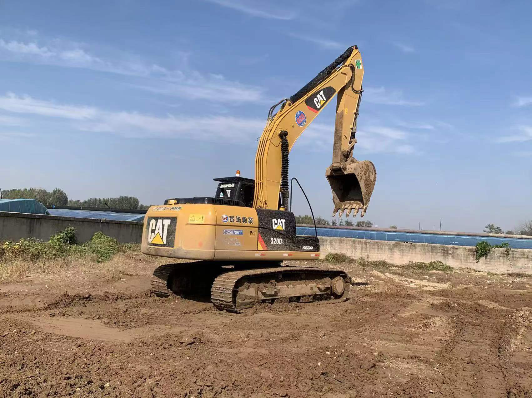Buy Caterpillar 320D Used Excavator / 4