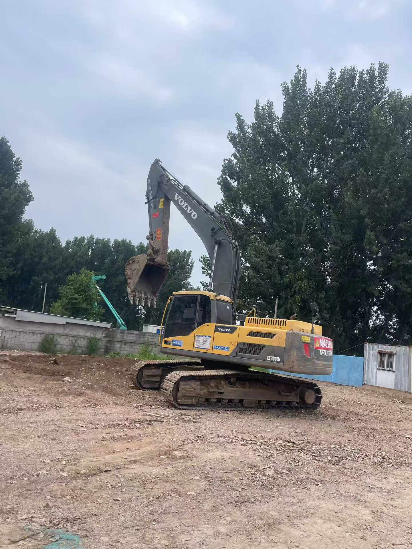 Buy Volvo EC300D Used Excavator / 2 Buy Volvo EC300D Used Excavator / 2