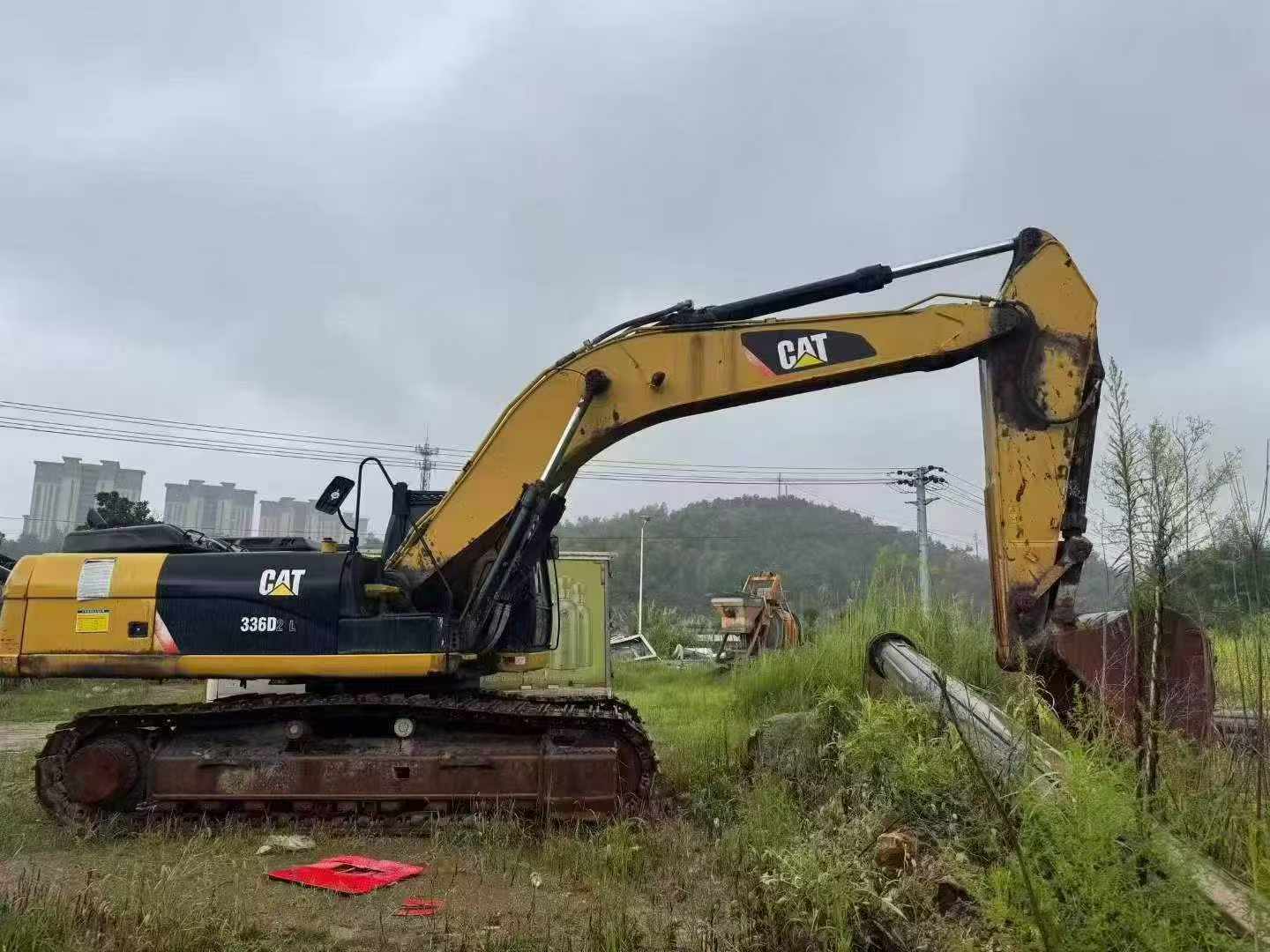 شراء حفارة Caterpillar 336E مستعملة / 2