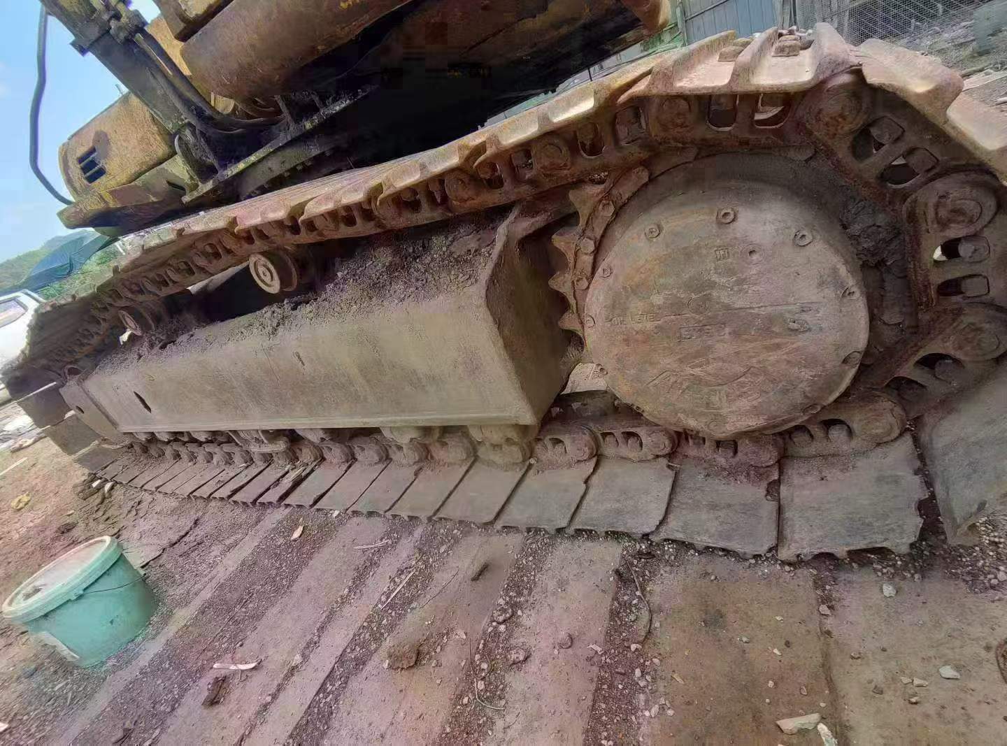 Buy Komatsu PC200-6 Used Excavator / 9 Buy Komatsu PC200-6 Used Excavator / 9