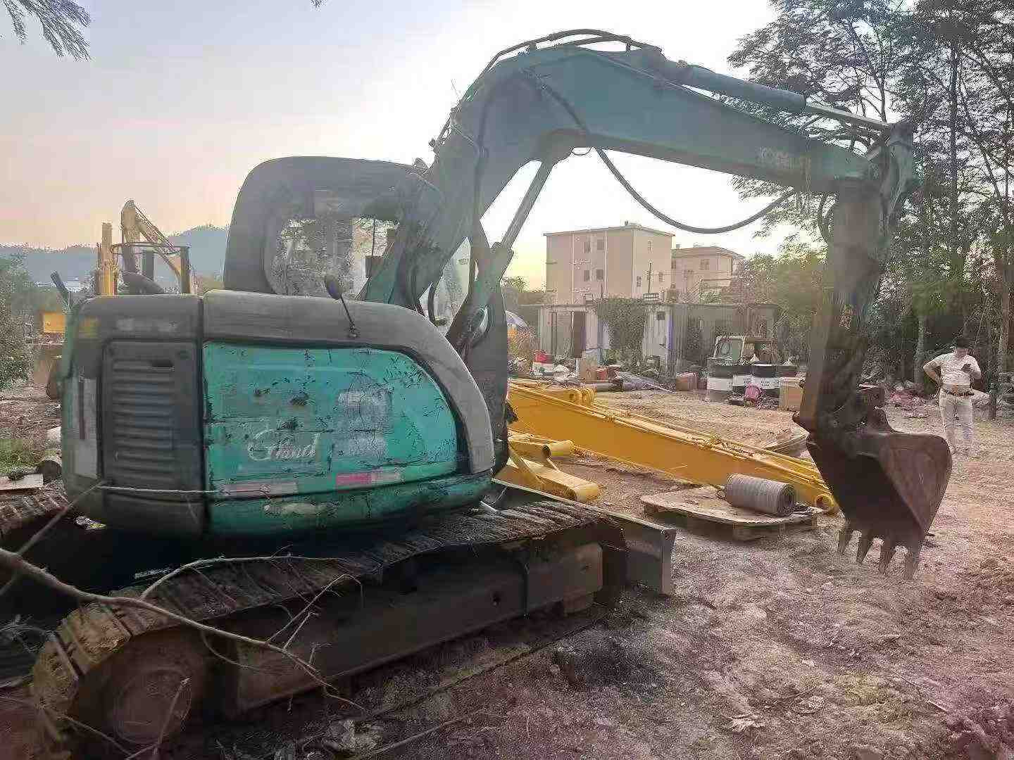 Buy Kobelco SK70 Used Excavator / 2 Buy Kobelco SK70 Used Excavator / 2