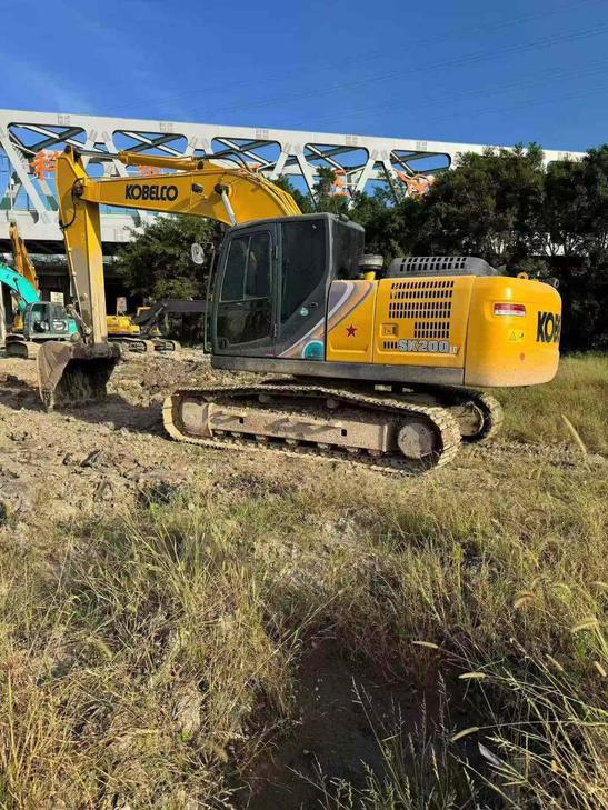 Buy Kobelco SK200-10 Used Excavator / 1
