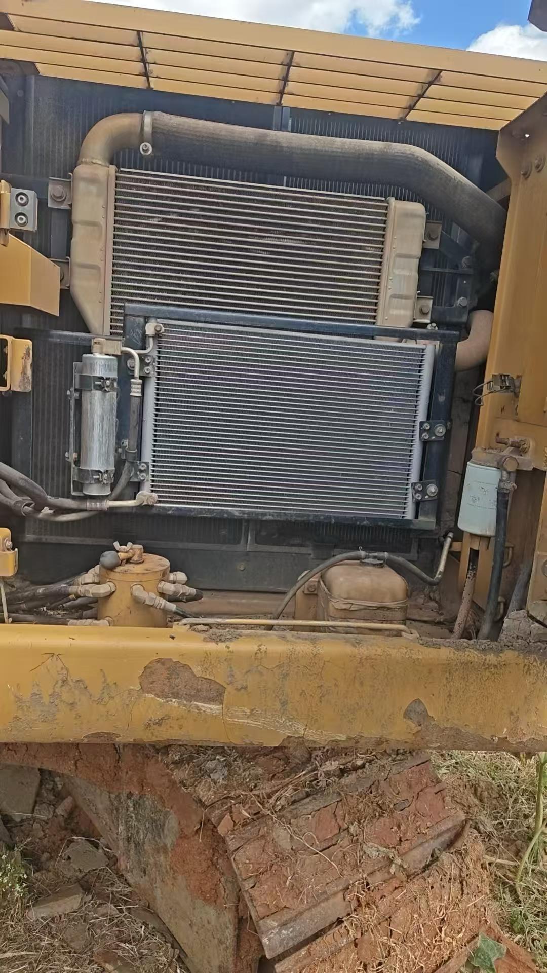 Buy Caterpillar 320D Used Excavator / 4