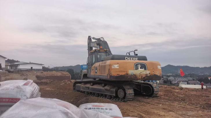 Buy JohnDeere E360 Used Excavator / 1
