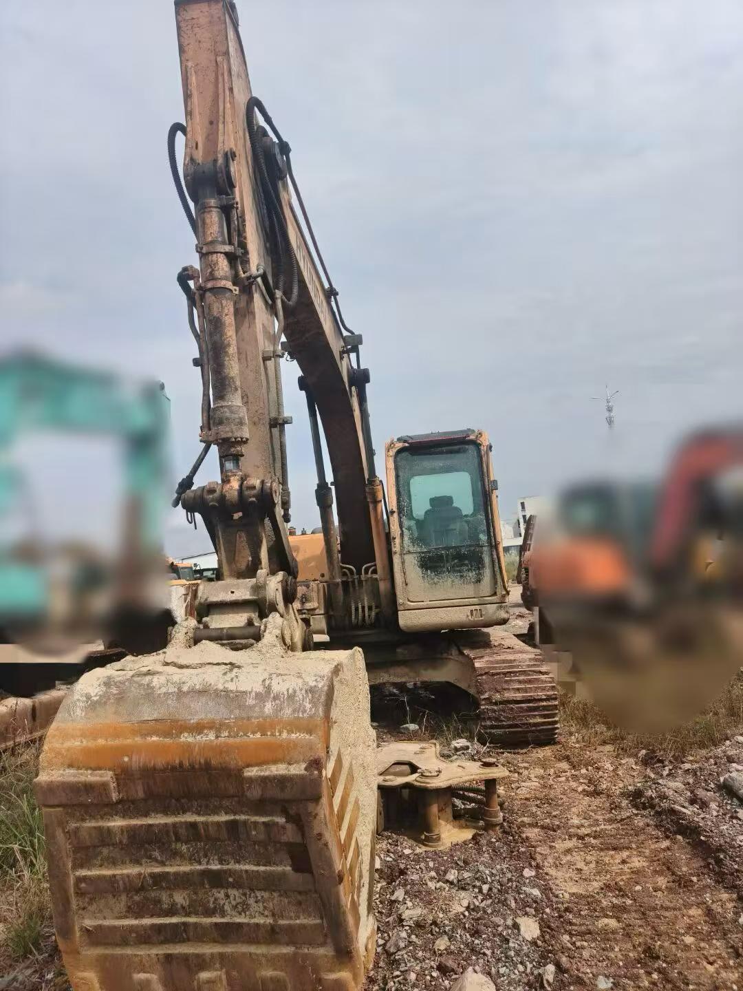 Compre Escavadeira Hyundai R150-7 Usada / 7