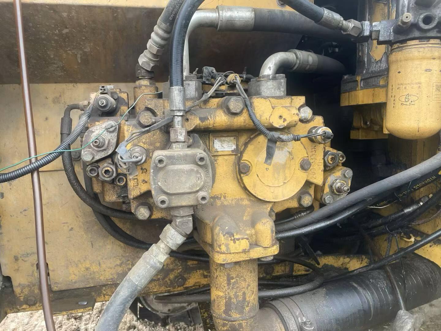 Buy Caterpillar 320D Used Excavator / 3 Buy Caterpillar 320D Used Excavator / 3