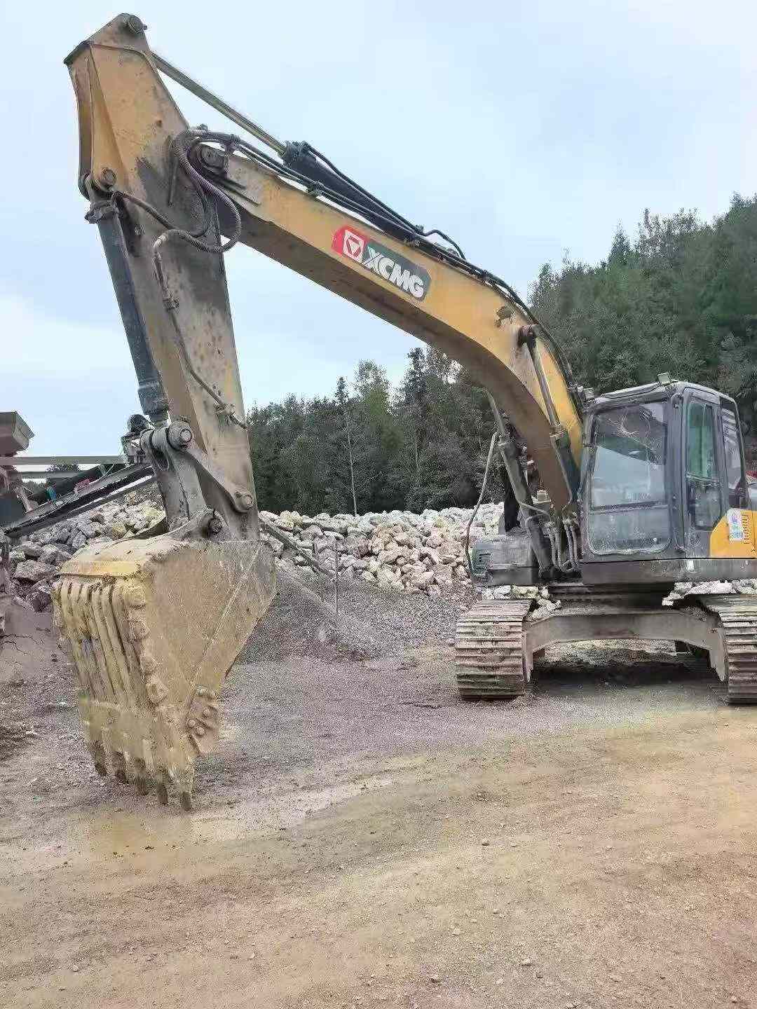 Buy XCMG XE200 Used Excavator / 1