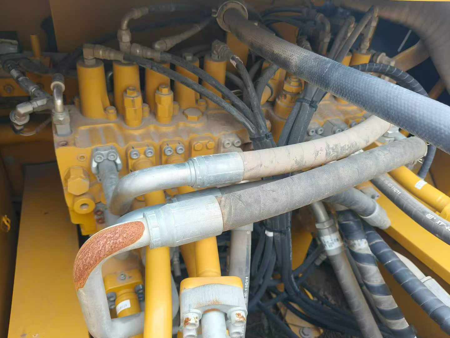 شراء حفارة Caterpillar 336E مستعملة / 6
