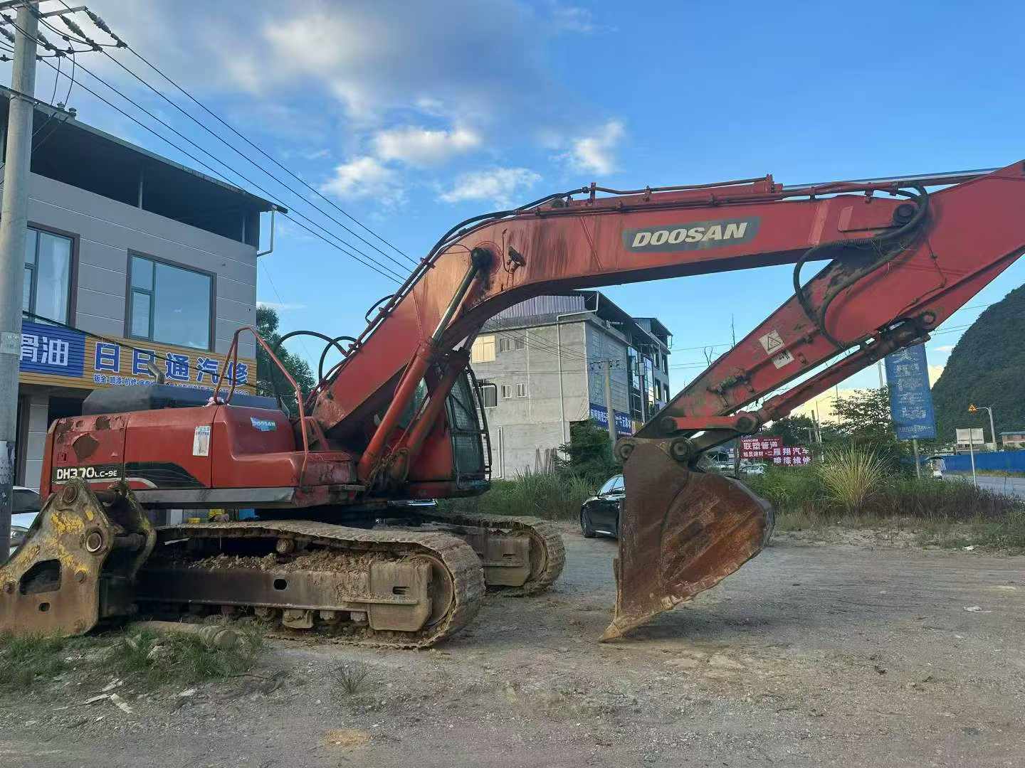 Buy Doosan S300 Used Excavator / 2 Buy Doosan S300 Used Excavator / 2