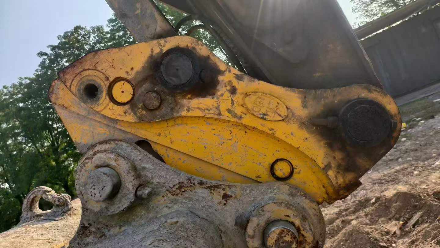 Buy Caterpillar 323 Used Excavator / 2 Buy Caterpillar 323 Used Excavator / 2