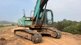 Buy Kobelco SK210 Used Excavator / 3 Buy Kobelco SK210 Used Excavator / 3