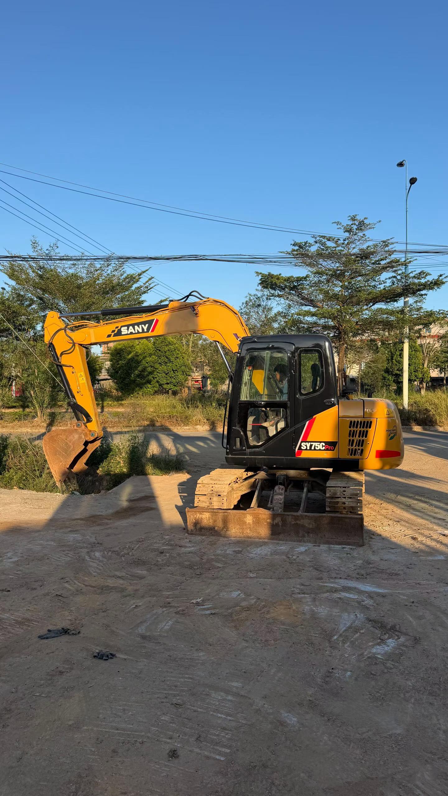 Buy Sany SY75C-8 Used Excavator / 8 Buy Sany SY75C-8 Used Excavator / 8