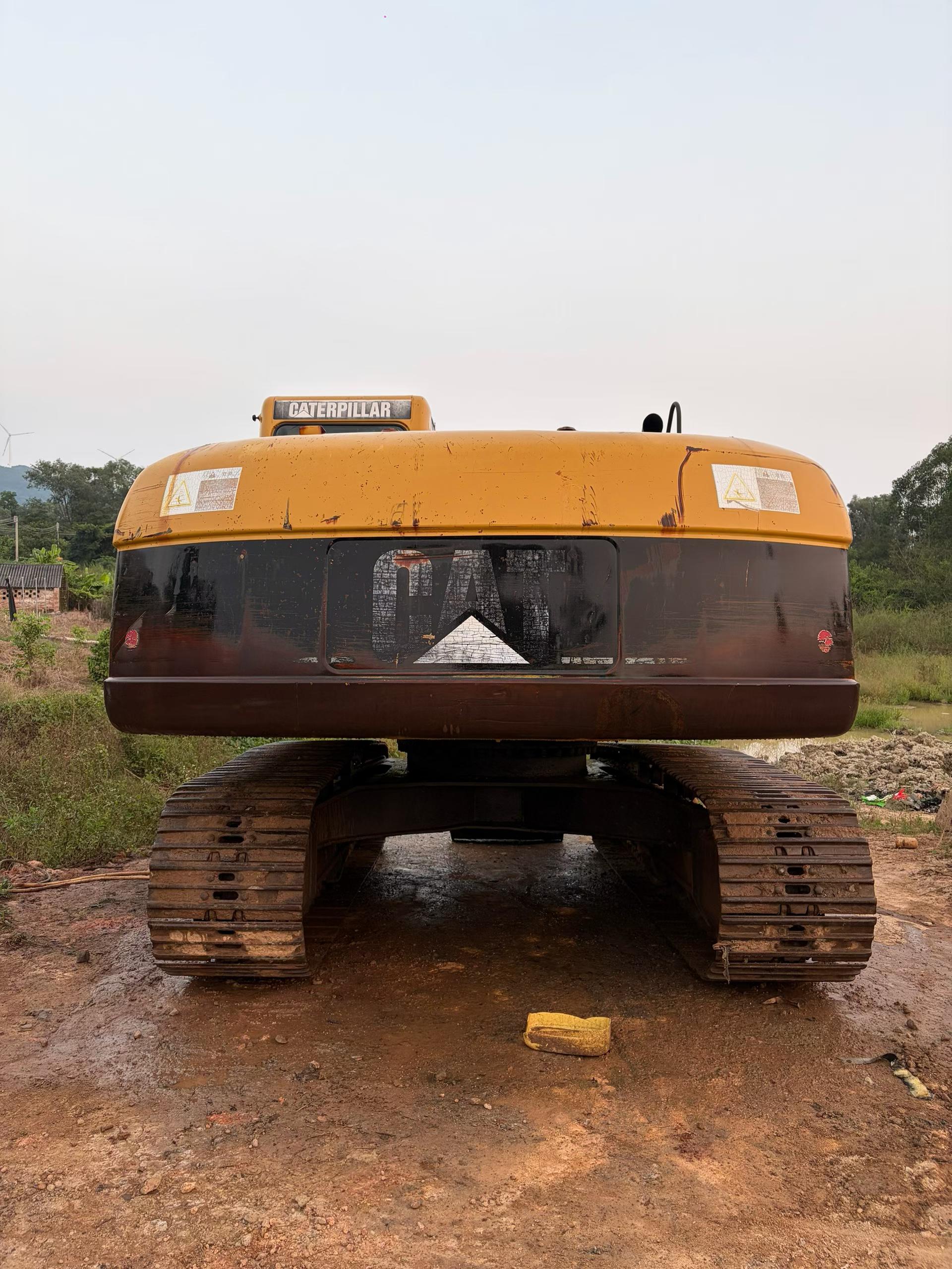 Buy Caterpillar 320C Used Excavator / 2 Buy Caterpillar 320C Used Excavator / 2
