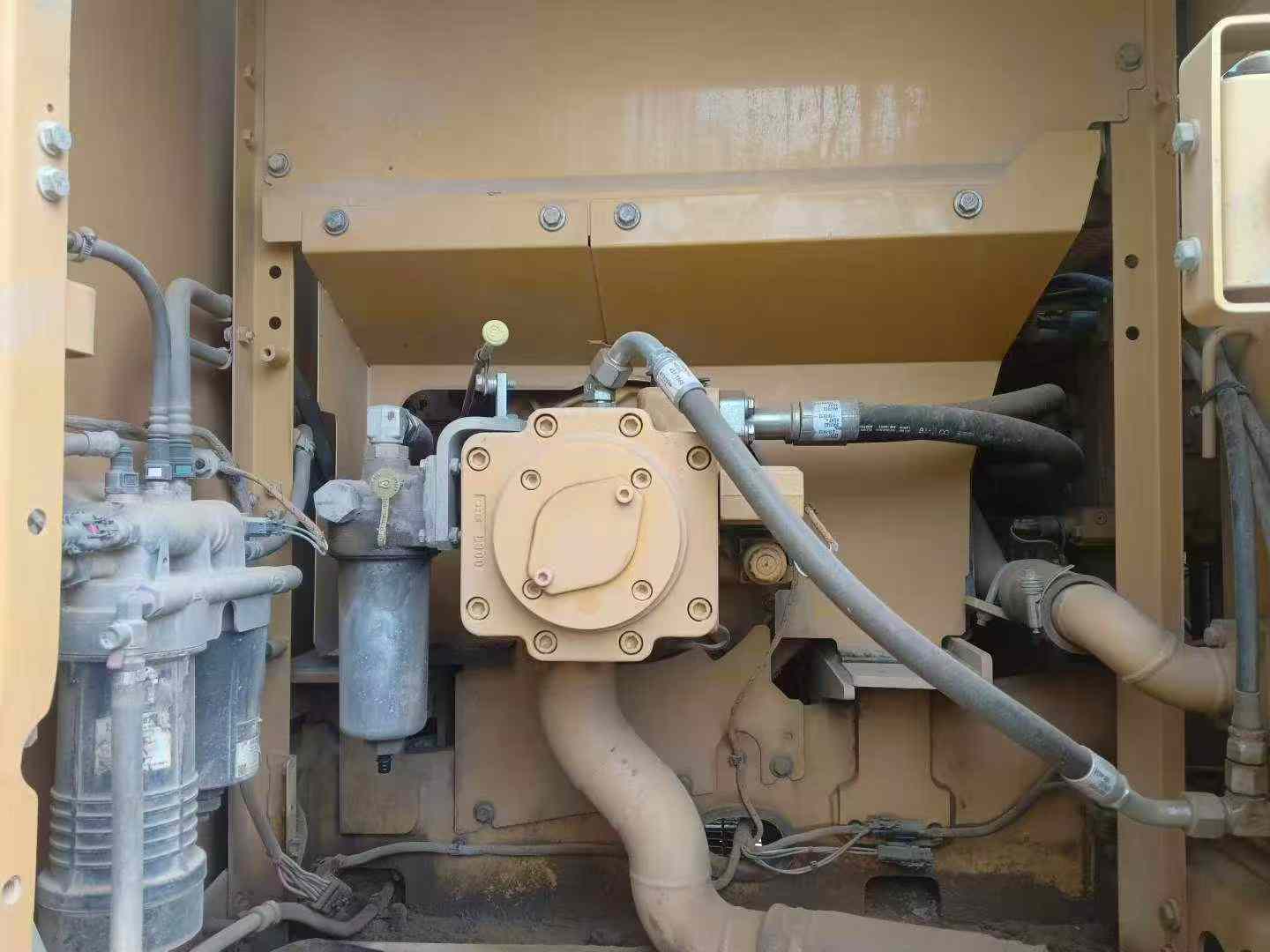 Buy Caterpillar 323 Used Excavator / 2 Buy Caterpillar 323 Used Excavator / 2
