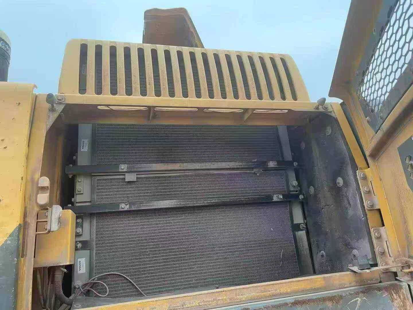 Buy Volvo L350F Used Excavator / 7 Buy Volvo L350F Used Excavator / 7