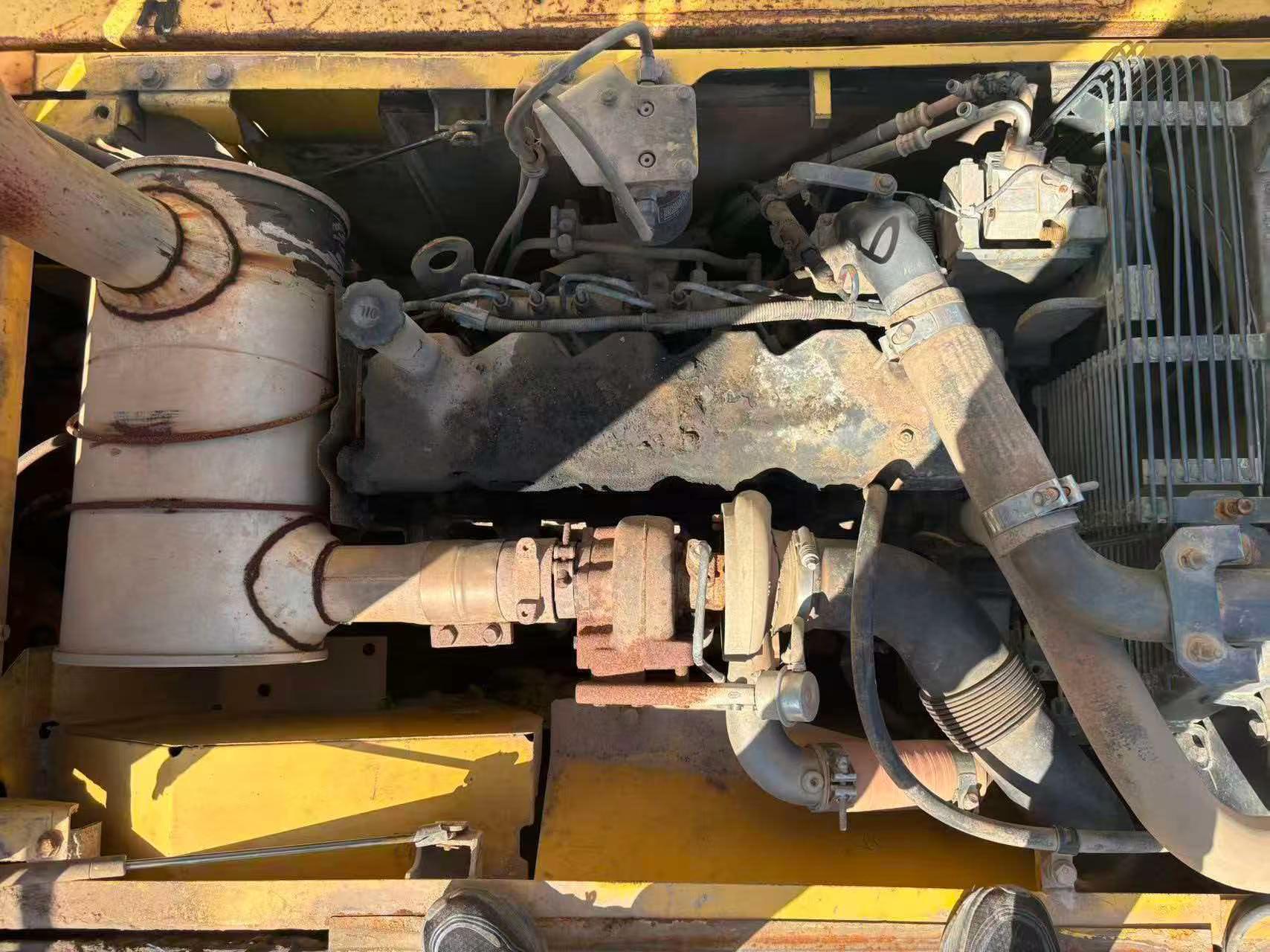 Buy Komatsu PC240-6 Used Excavator / 3