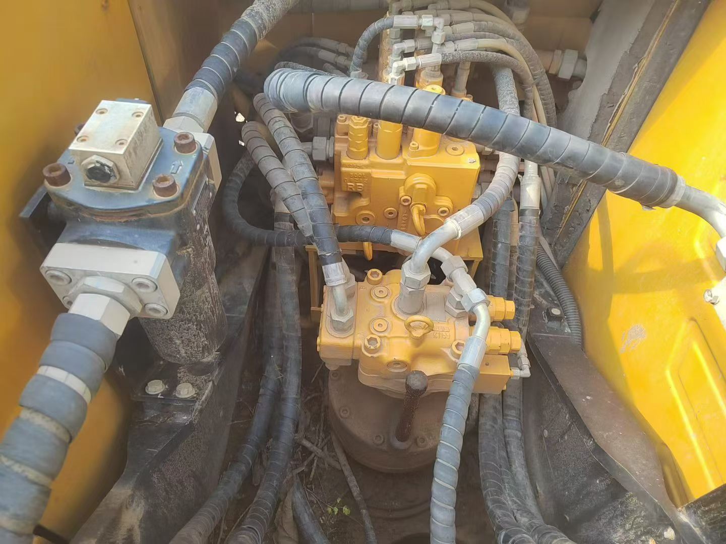شراء حفارة Sany SY155C مستعملة / 2