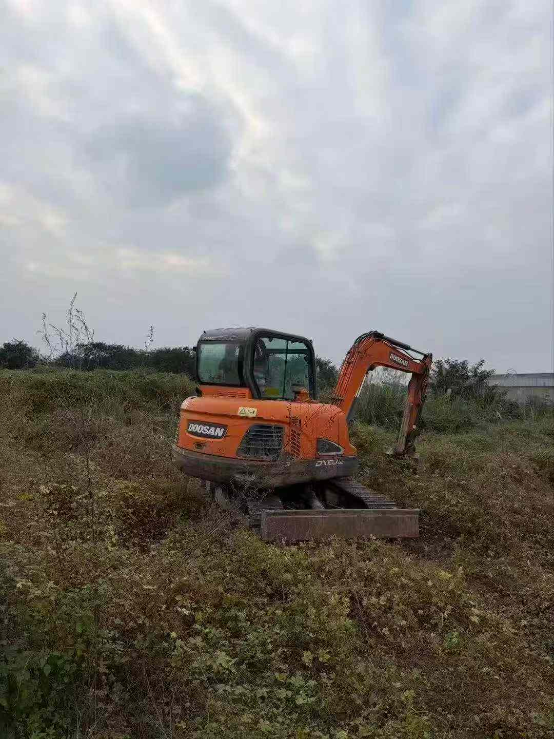 Buy Doosan DH60 Used Excavator / 4 Buy Doosan DH60 Used Excavator / 4