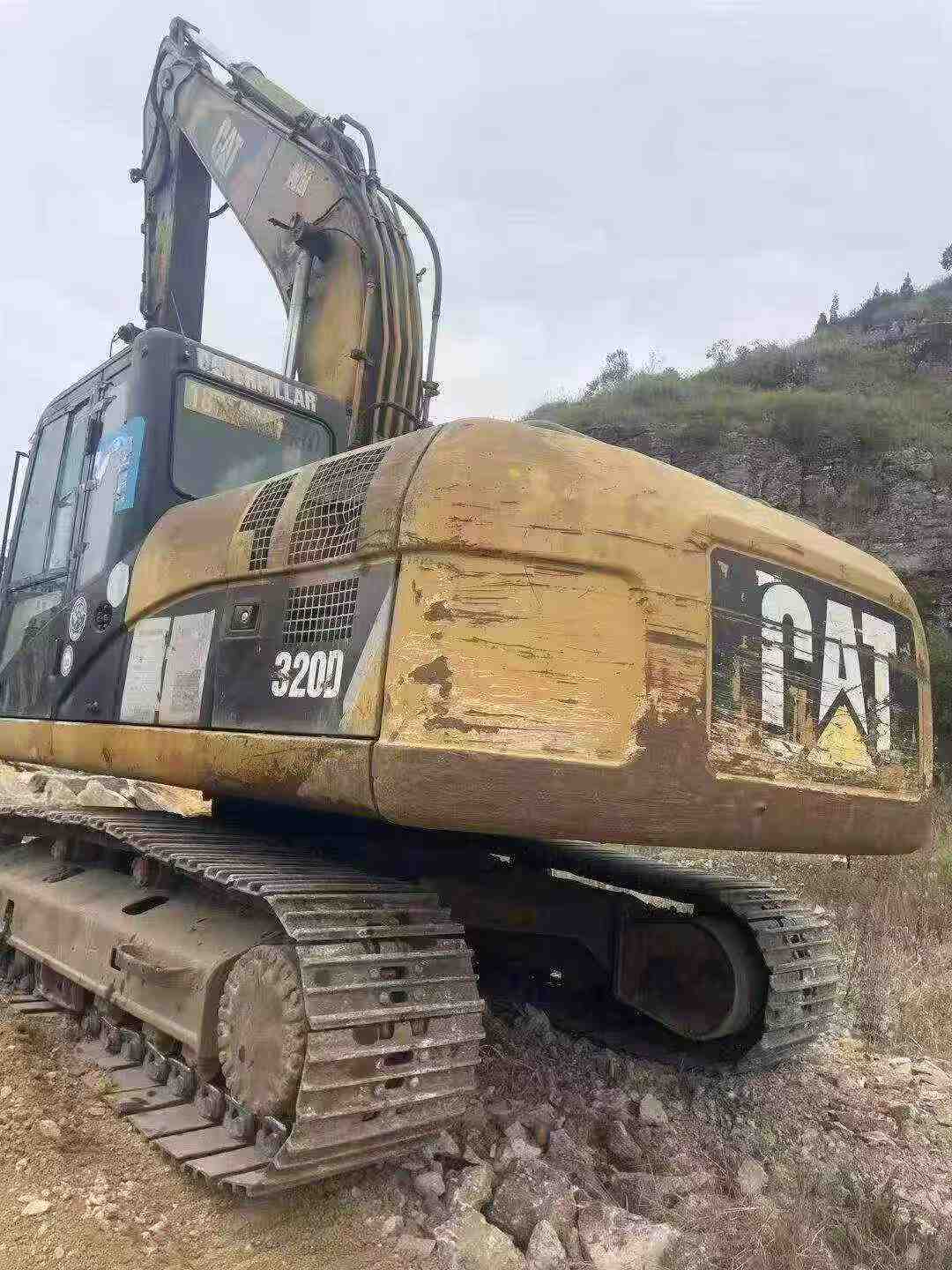 Buy Caterpillar 320D Used Excavator / 2