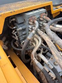 Buy Liebherr R920 Used Excavator / 3 Buy Liebherr R920 Used Excavator / 3