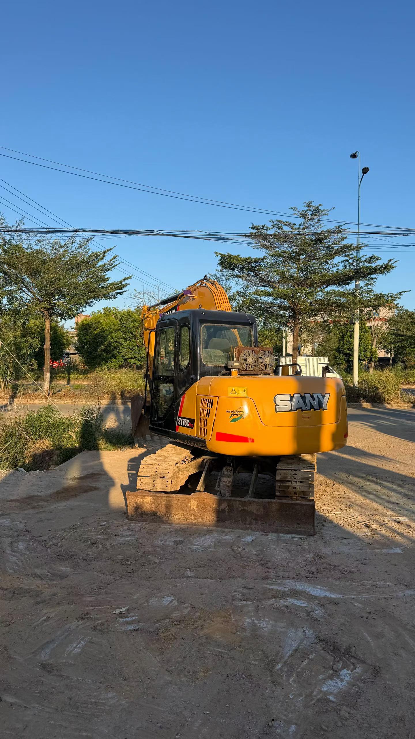 Buy Sany SY75C-8 Used Excavator / 3 Buy Sany SY75C-8 Used Excavator / 3