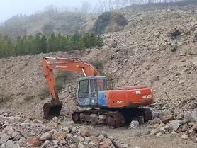 Buy Hitachi EX200-5 Used Excavator / 2 Buy Hitachi EX200-5 Used Excavator / 2
