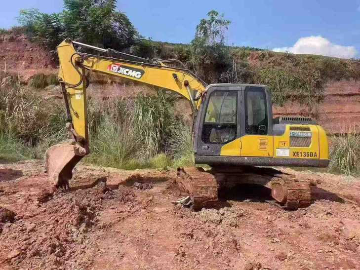 Buy XCMG XE135B Used Excavator / 1