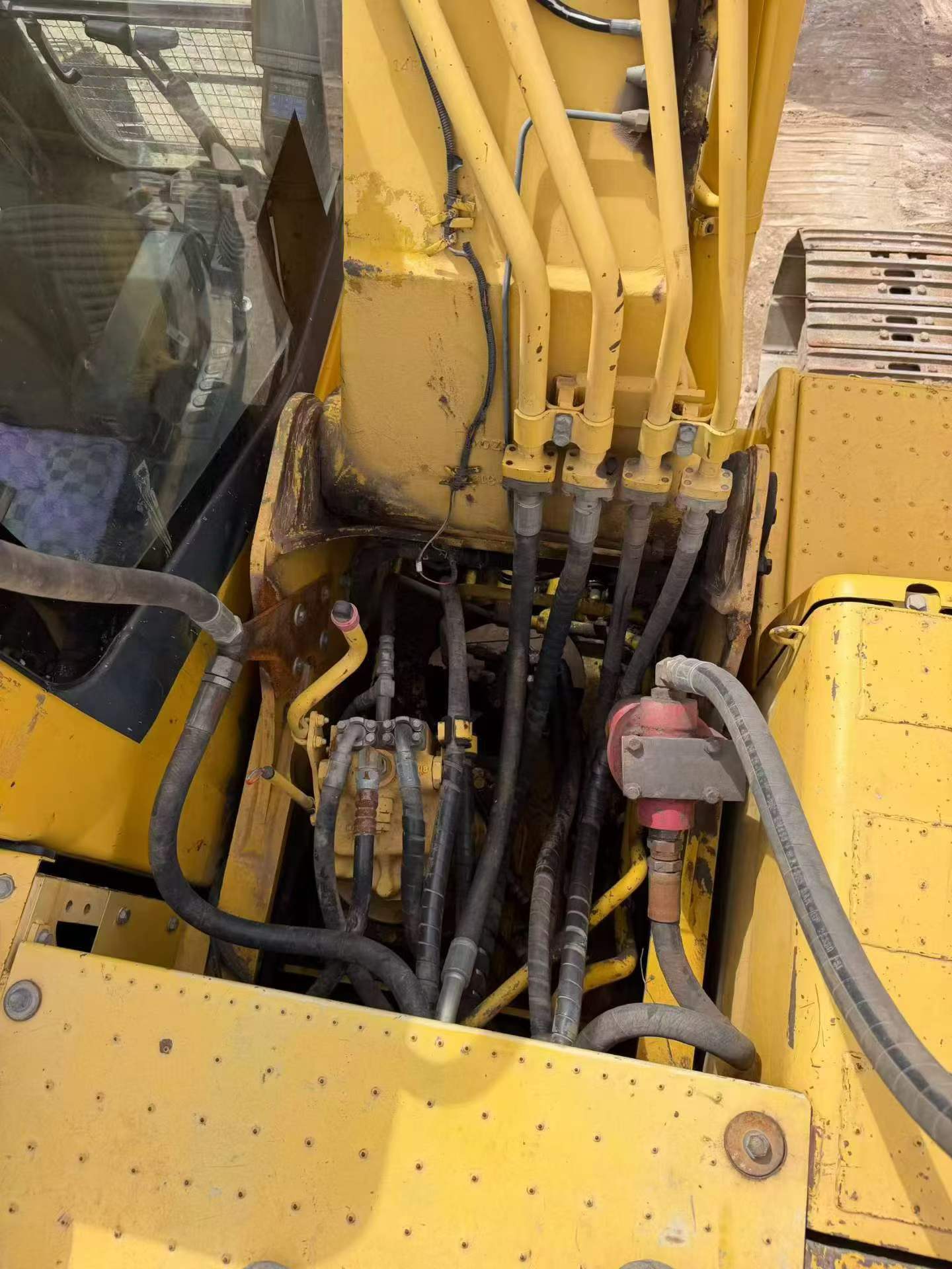 Buy Komatsu PC200 Used Excavator / 3