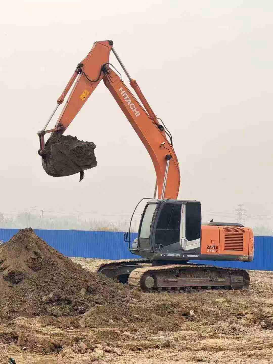 Buy Hitachi EX210 Used Excavator / 3