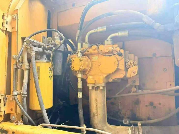 Buy Caterpillar 330B Used Excavator / 1