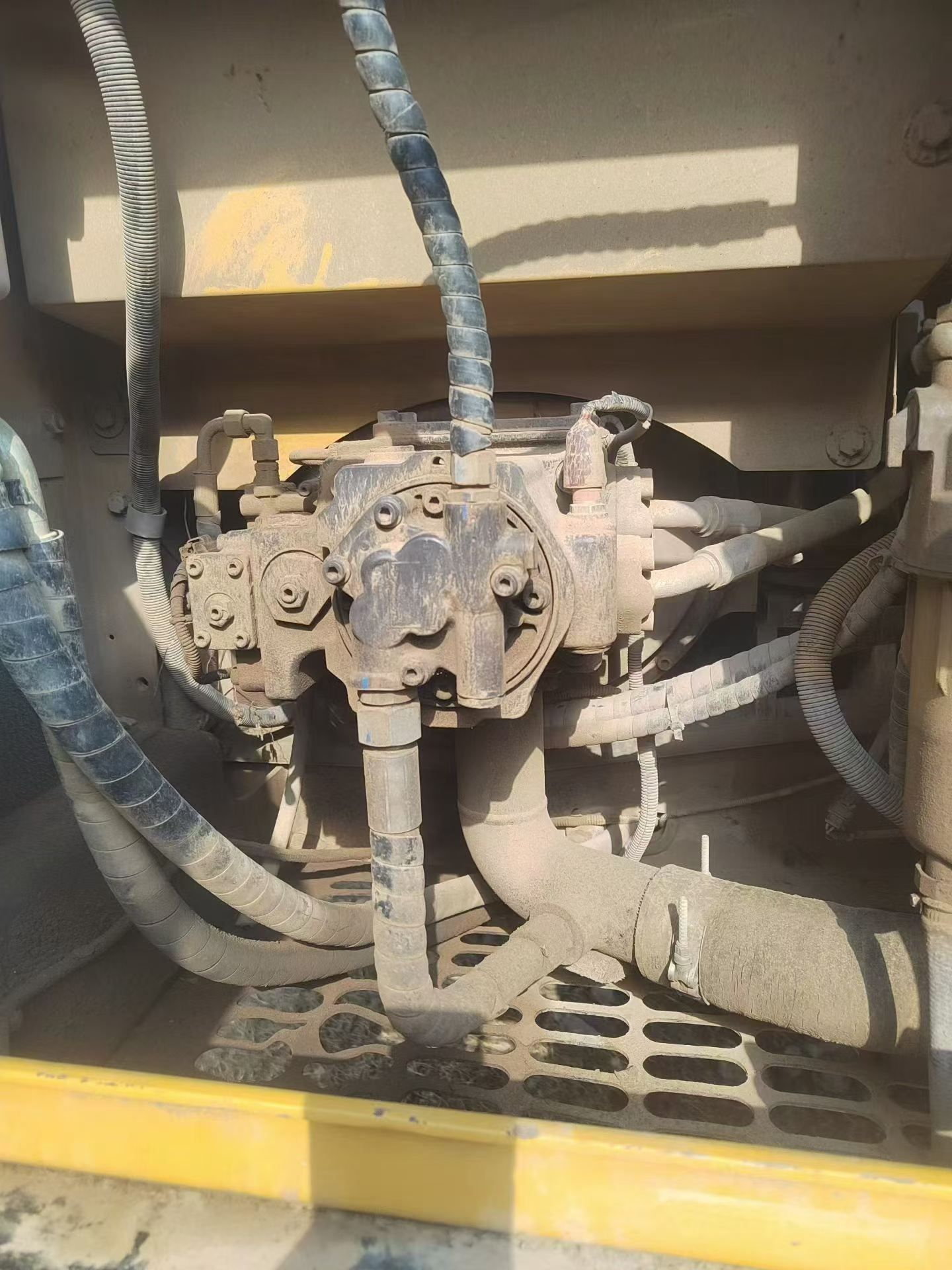 شراء حفارة Sany SY155C مستعملة / 3