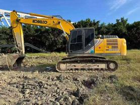 Buy Kobelco SK200-10 Used Excavator / 2 Buy Kobelco SK200-10 Used Excavator / 2