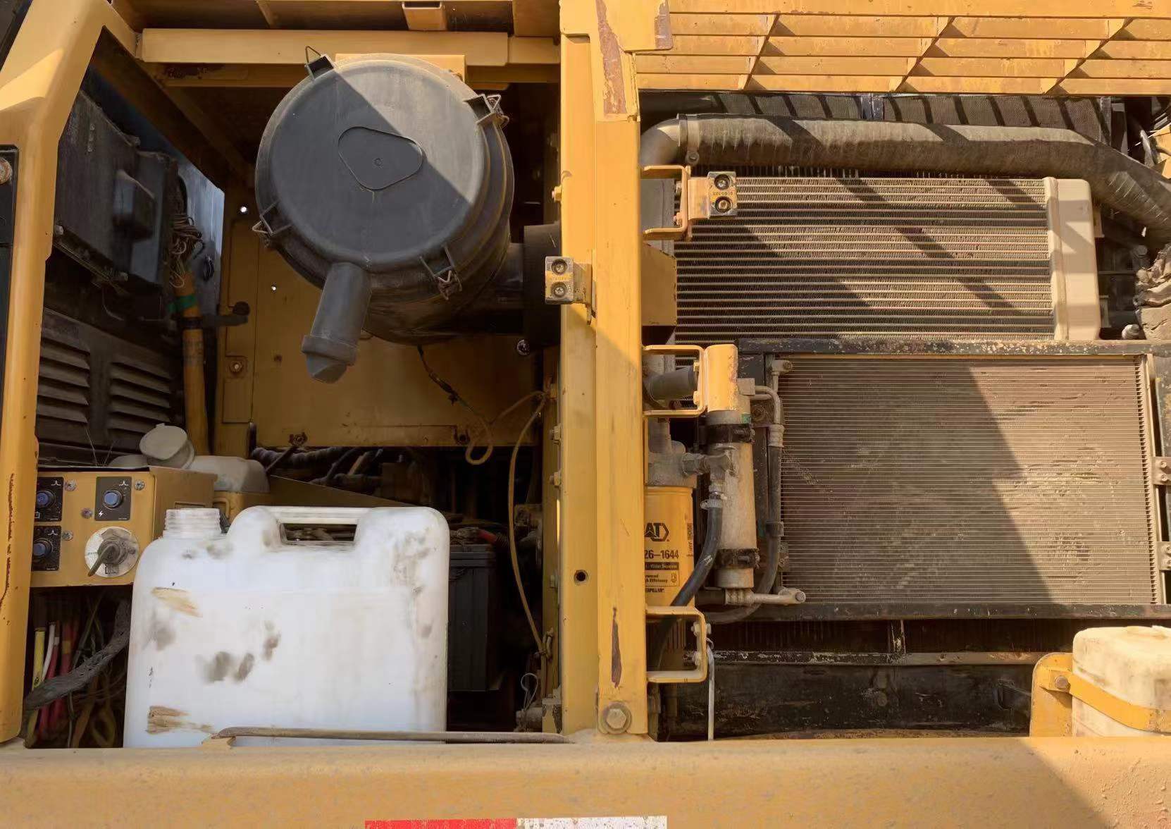 Buy Caterpillar 320D Used Excavator / 7