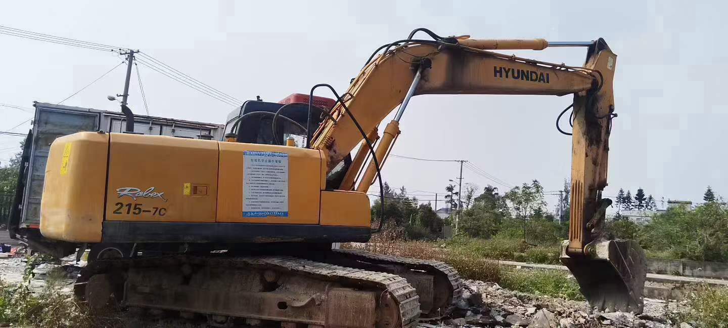 Compre Excavadora Hyundai R215-7 Usada / 3