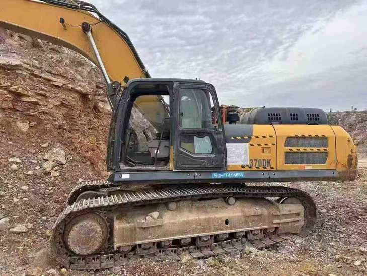Buy XCMG XE370D Used Excavator / 1