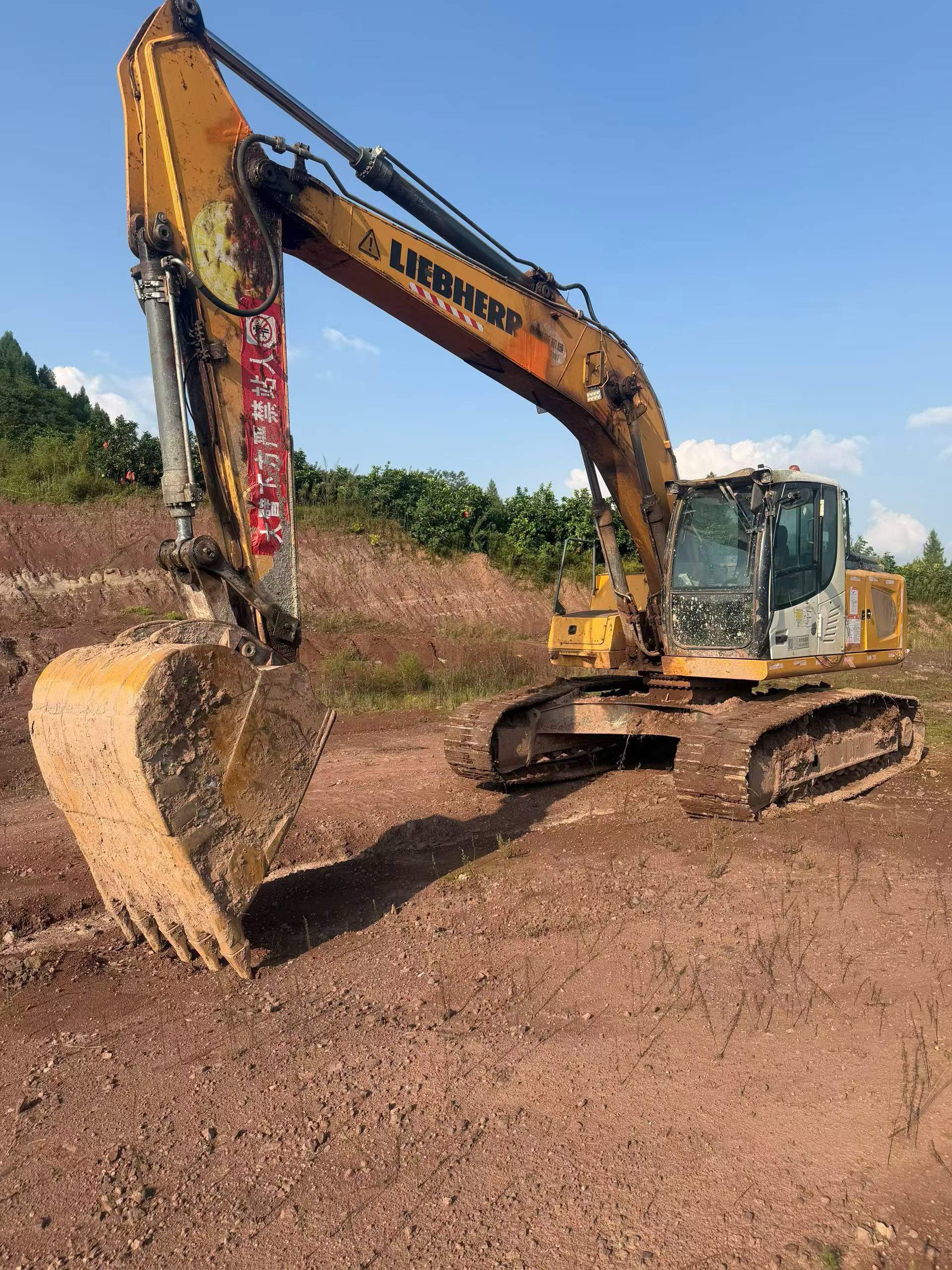 Buy Liebherr R924 Used Excavator / 9