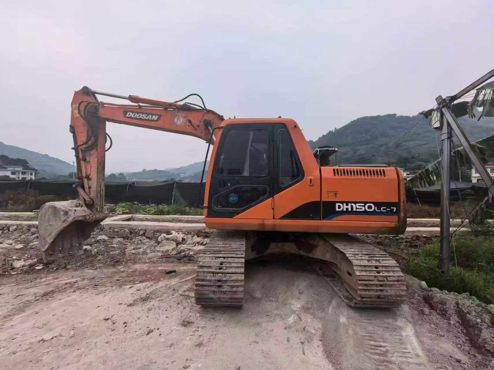 Buy Doosan DH150-7 Used Excavator / 5