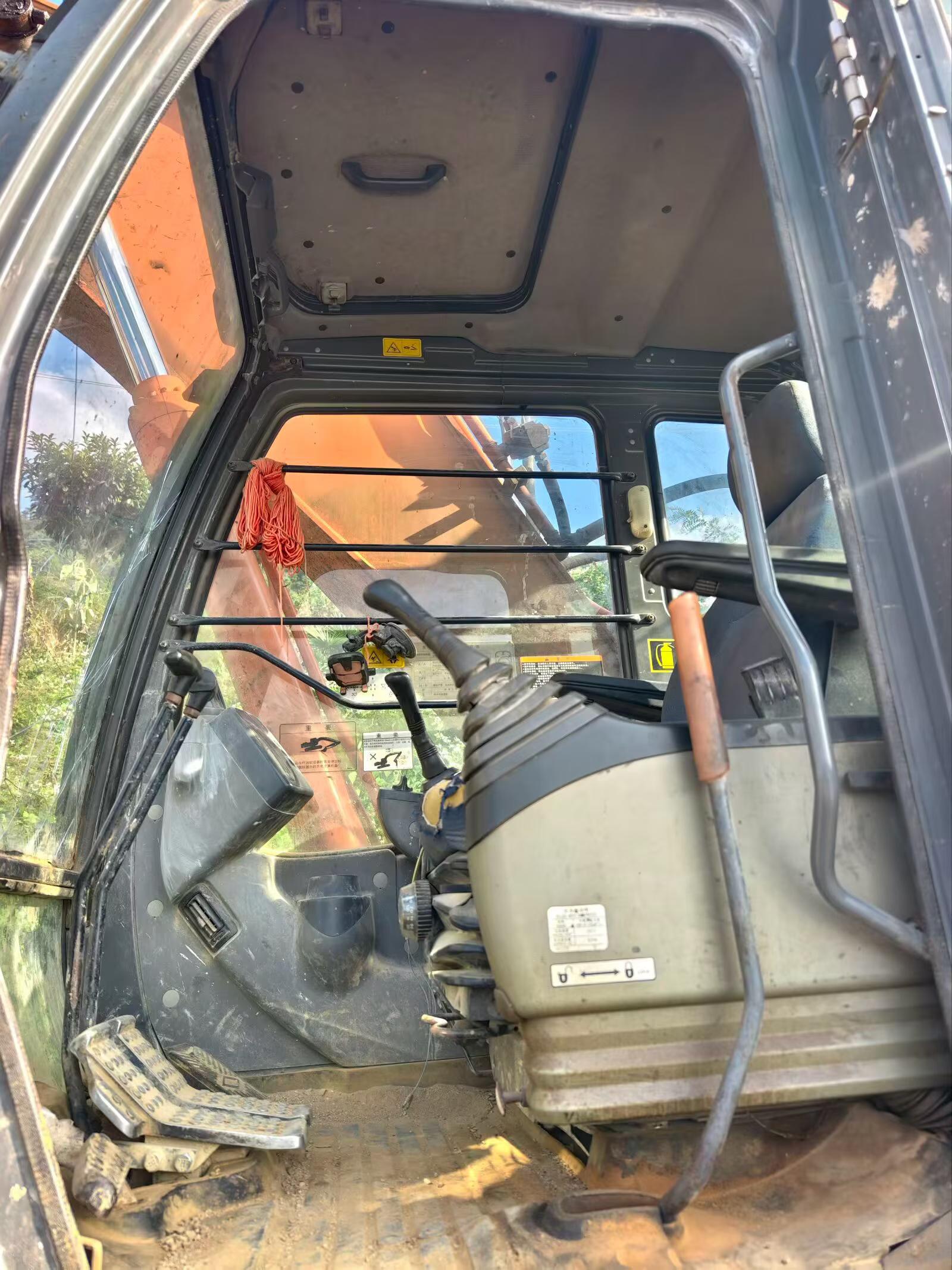 Buy Hitachi ZX240-3G Used Excavator / 5