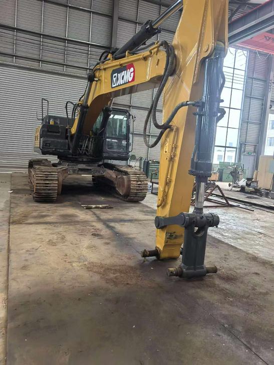 Buy XCMG XE470 Used Excavator / 1