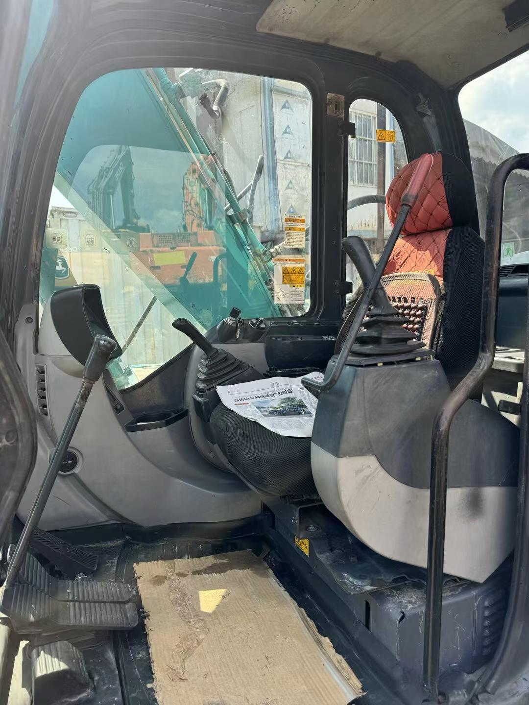 Buy Kobelco SK130 Used Excavator / 3