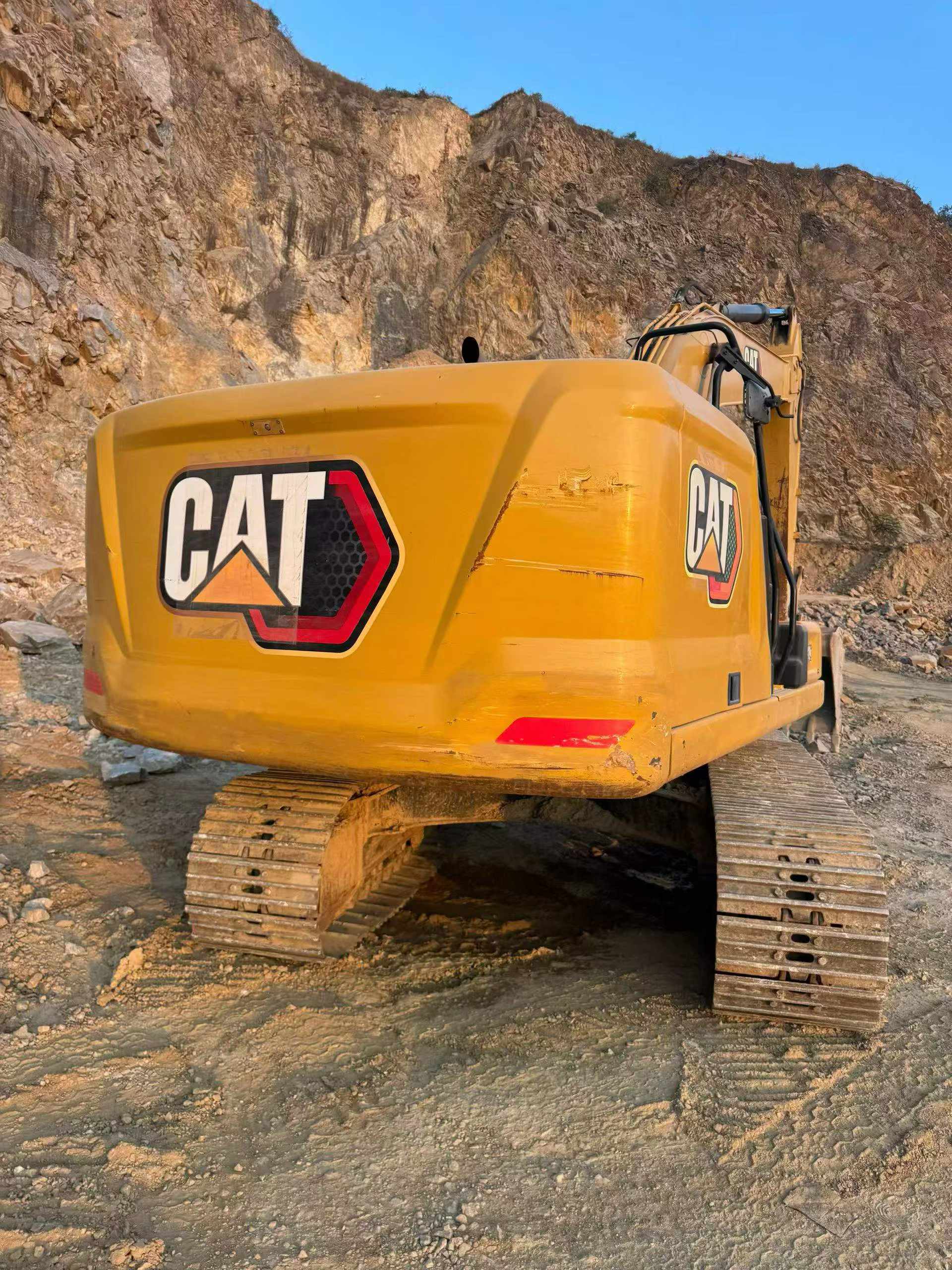 Buy Caterpillar 320GC Used Excavator / 2