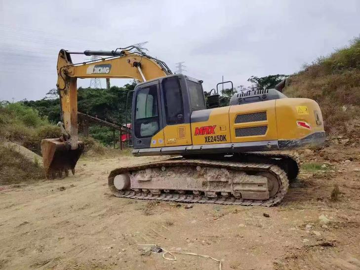 Buy XCMG XE245DK Used Excavator / 1