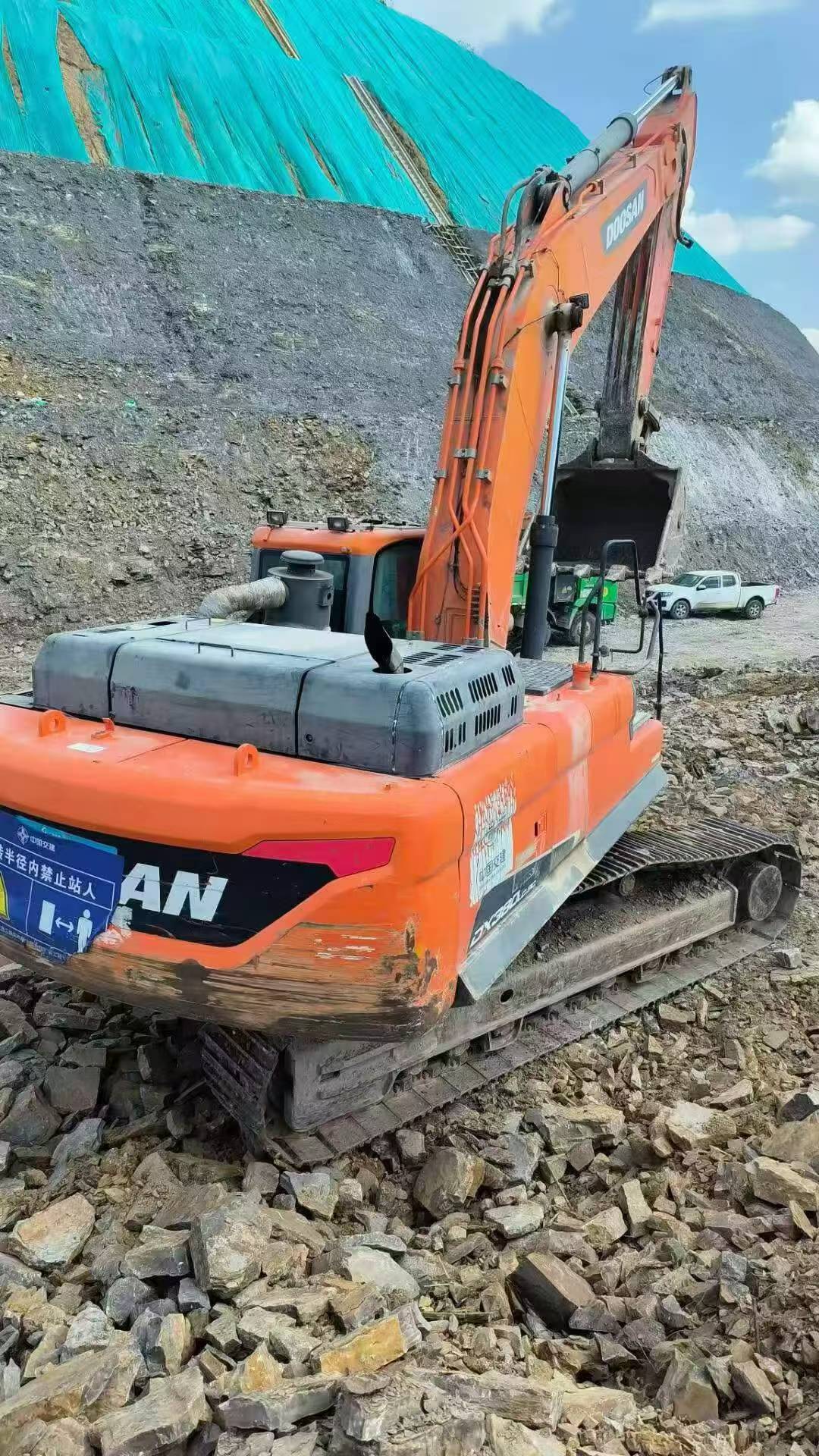 شراء حفارة Doosan DX380 مستعملة / 8