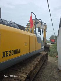 Buy XCMG XE200 Used Excavator / 3 Buy XCMG XE200 Used Excavator / 3
