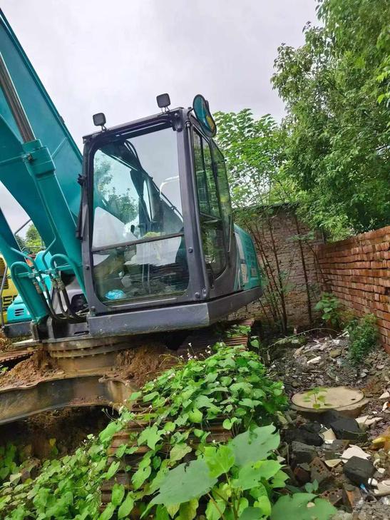 Buy Kobelco SK260 Used Excavator / 1