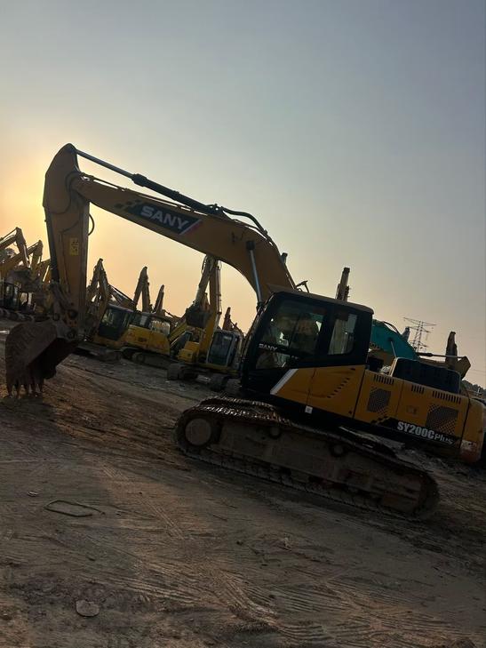 Buy Sany SY200C Used Excavator / 1