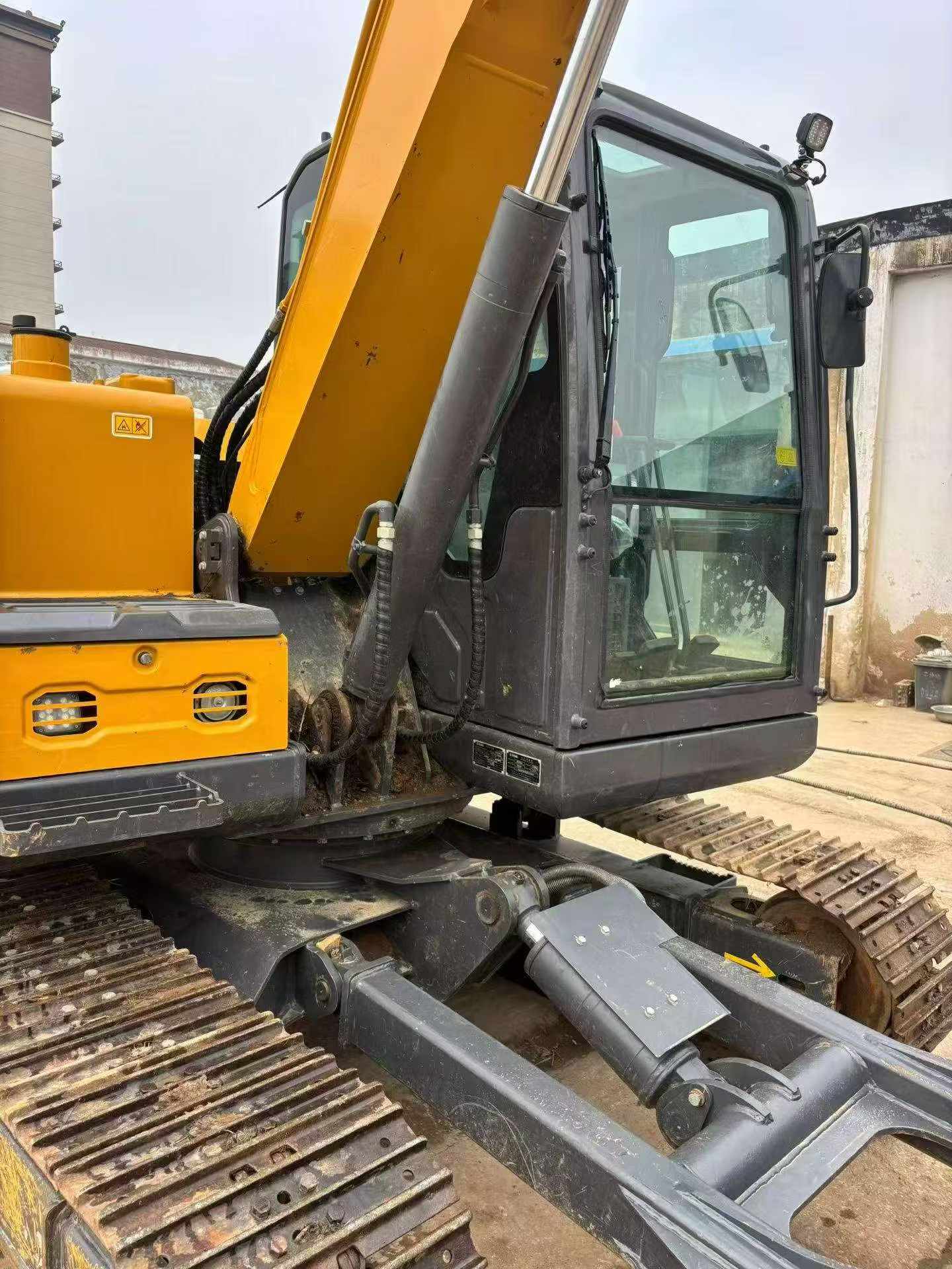 Buy XCMG XE75G Used Excavator / 4