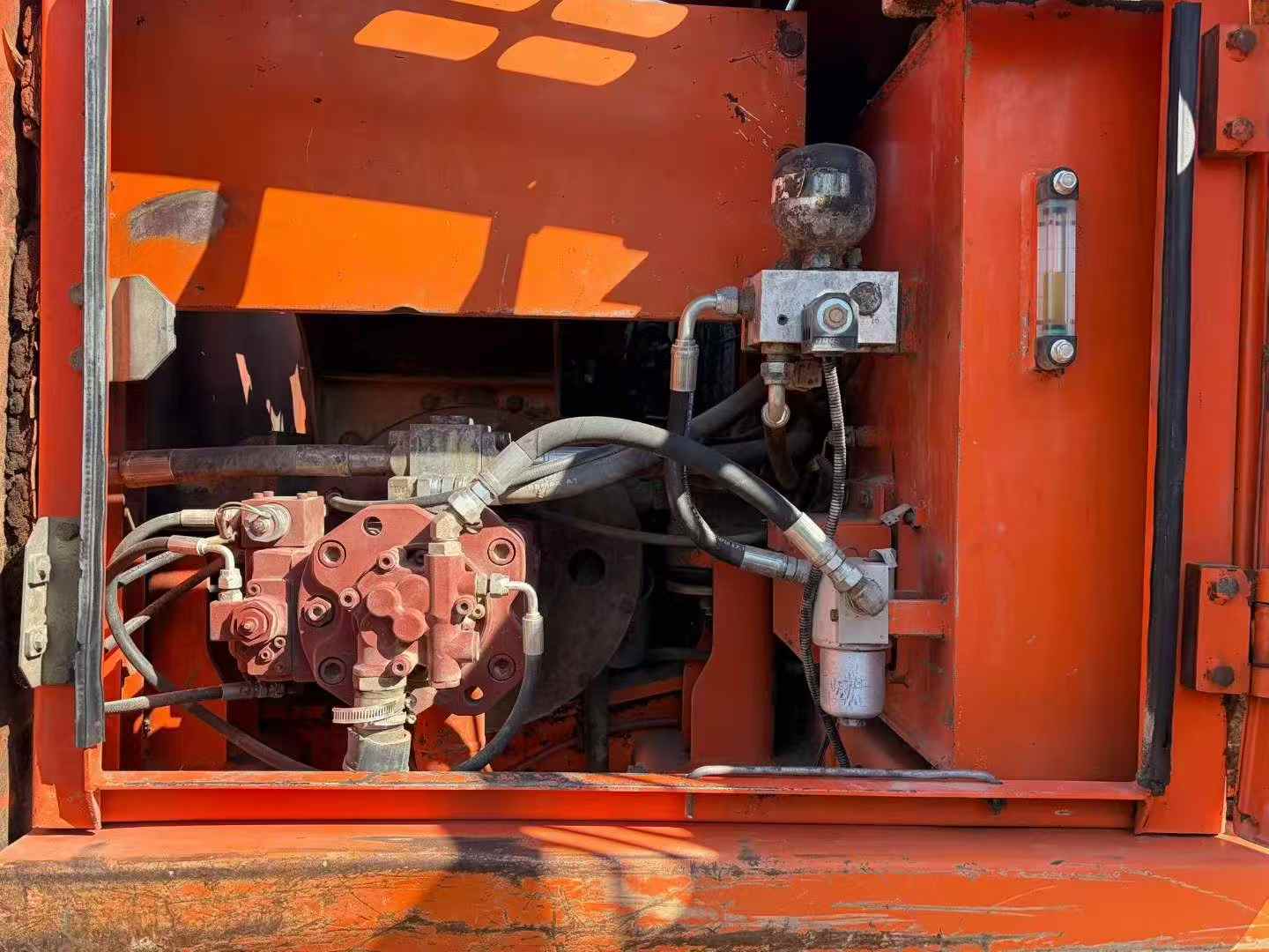شراء حفارة Doosan DH150-7 مستعملة / 7